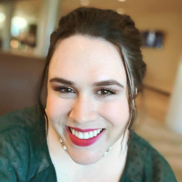 Meet your Posher, Katherine - Picture 1 of 1